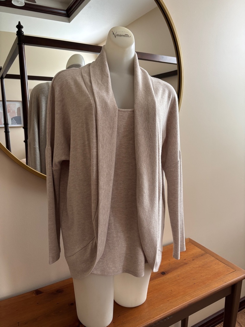 White House Black Market Open-Front Cardigan & tank in Light Taupe. Sz M